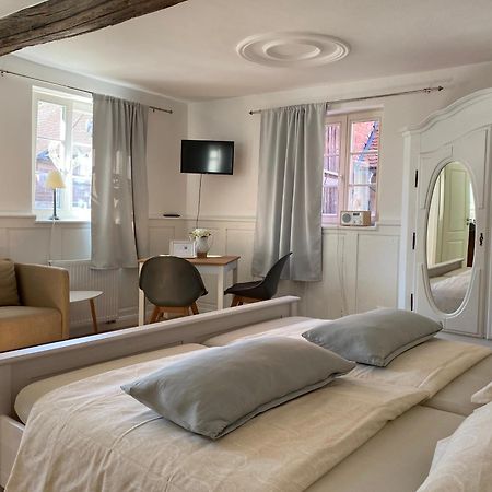 Sonnenhof 1737 - Ferienzimmer & Apartments Barbelroth Luaran gambar