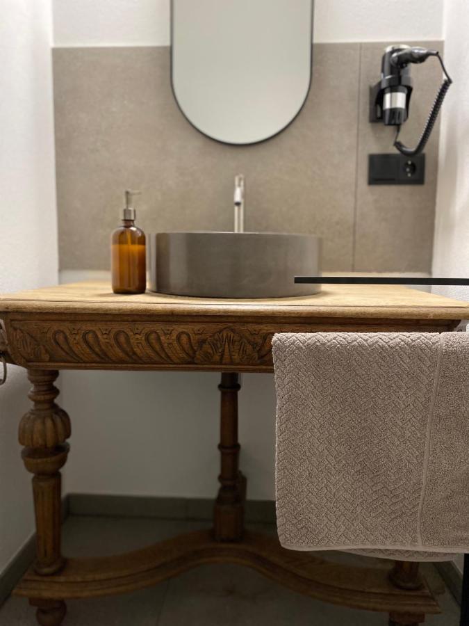 Sonnenhof 1737 - Ferienzimmer & Apartments Barbelroth Luaran gambar