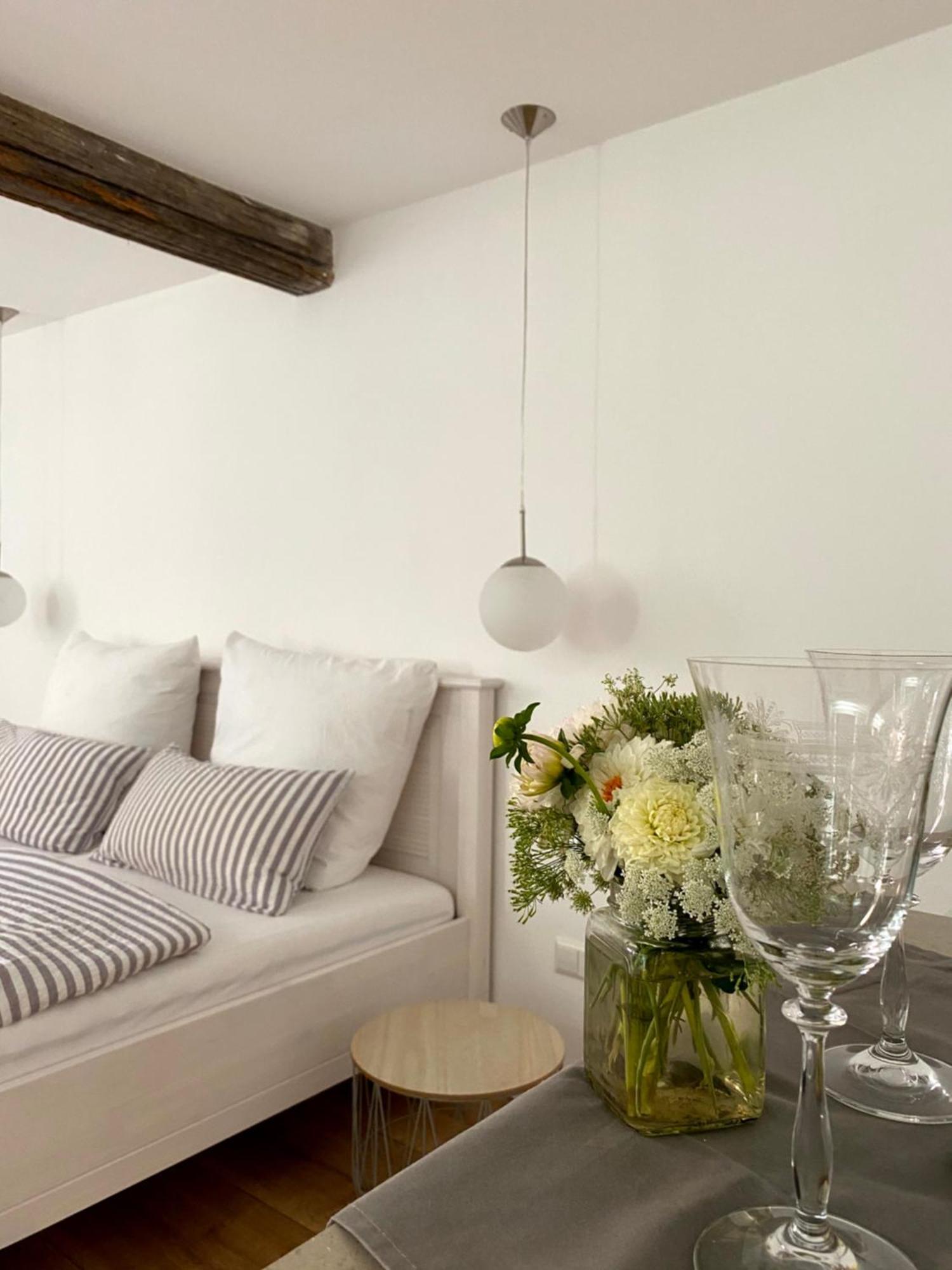 Sonnenhof 1737 - Ferienzimmer & Apartments Barbelroth Luaran gambar